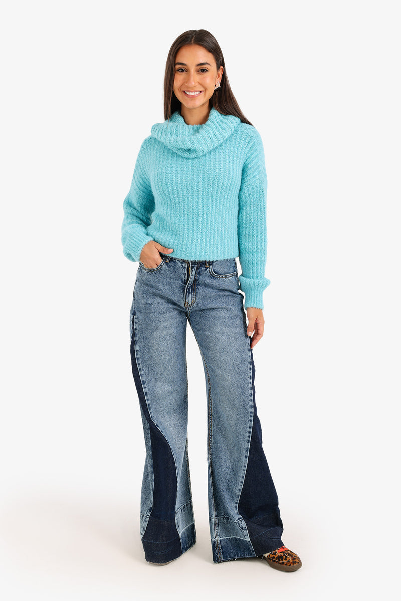 Denim Contrasting Panel Flare Jeans – Blue