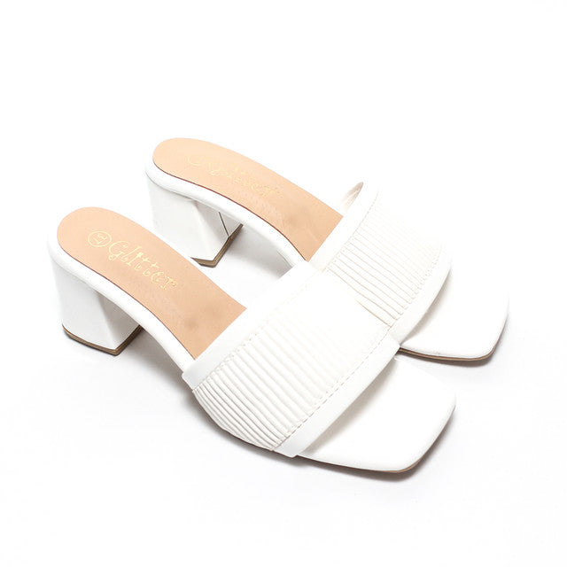 Glossy Ribbed Slippers - White