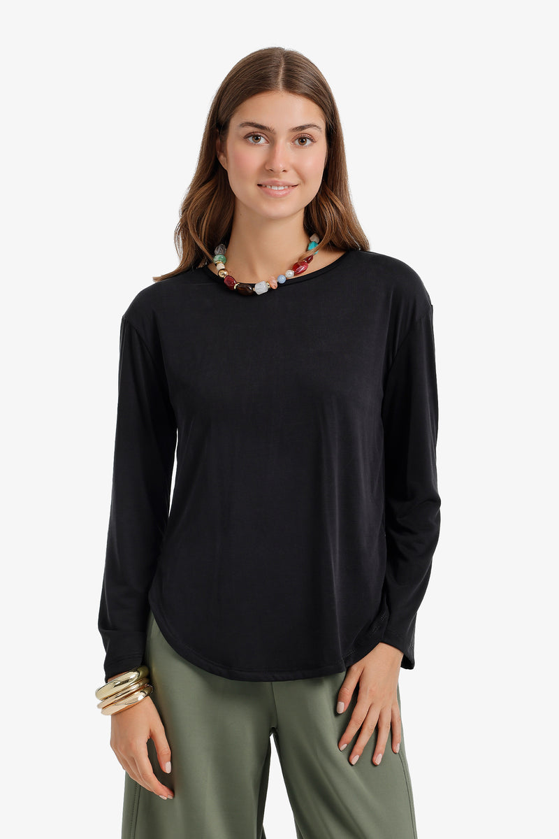 Solid Curved Hem T-Shirt – Black