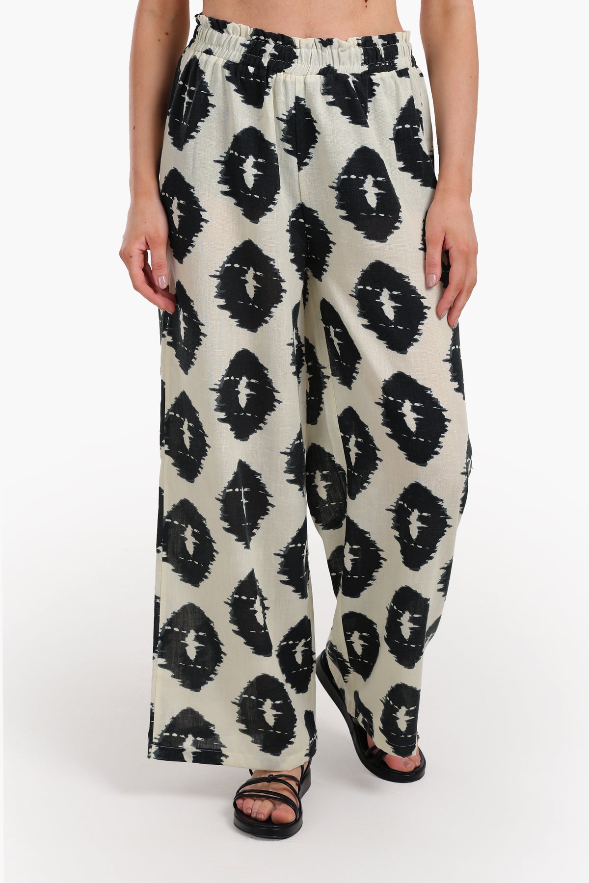 Chic Black & White Printed Pants
