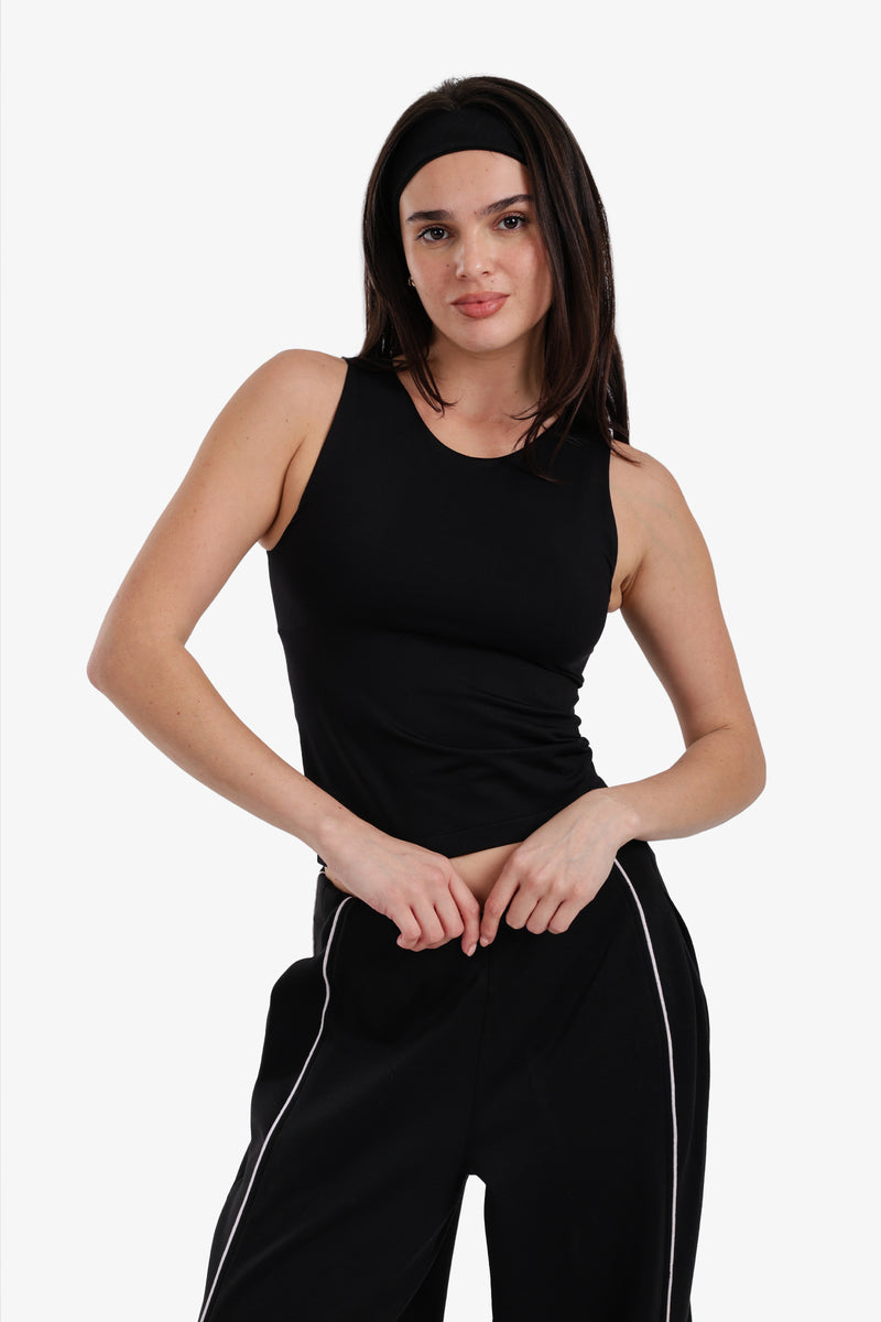 Plain Cropped Slim Fit Top – Black