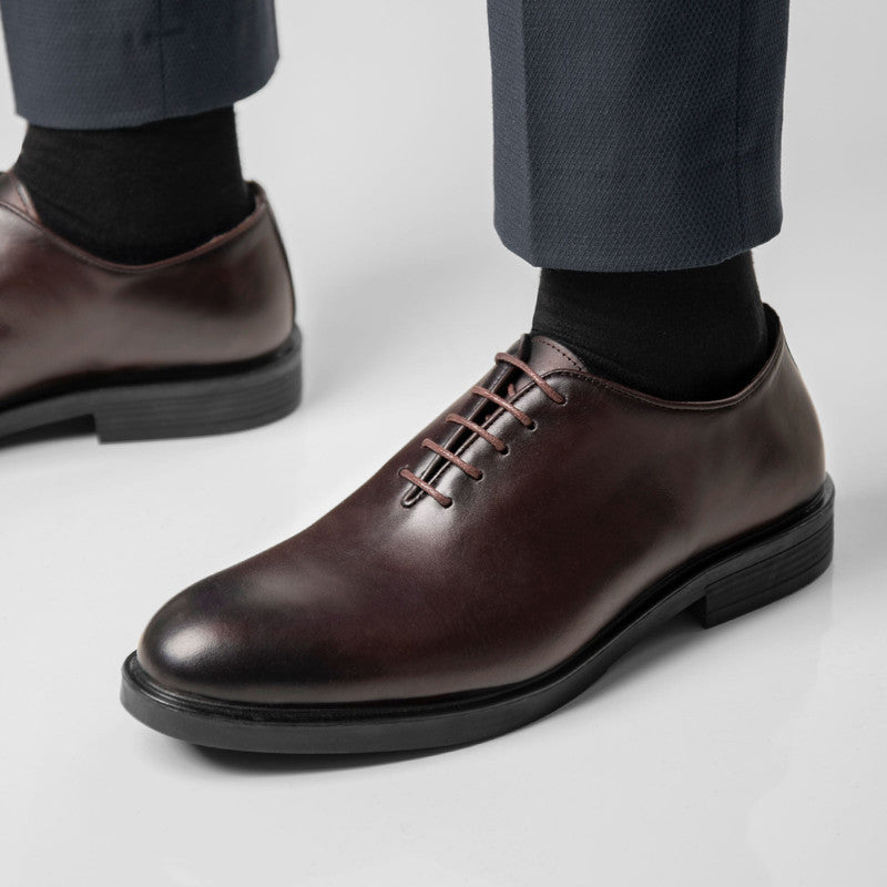 Solid Whole Cut Oxford Shoes – Brown