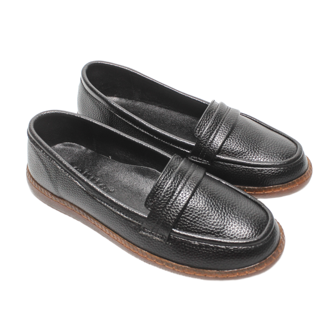 Faux Leather Textured Loafers – Black