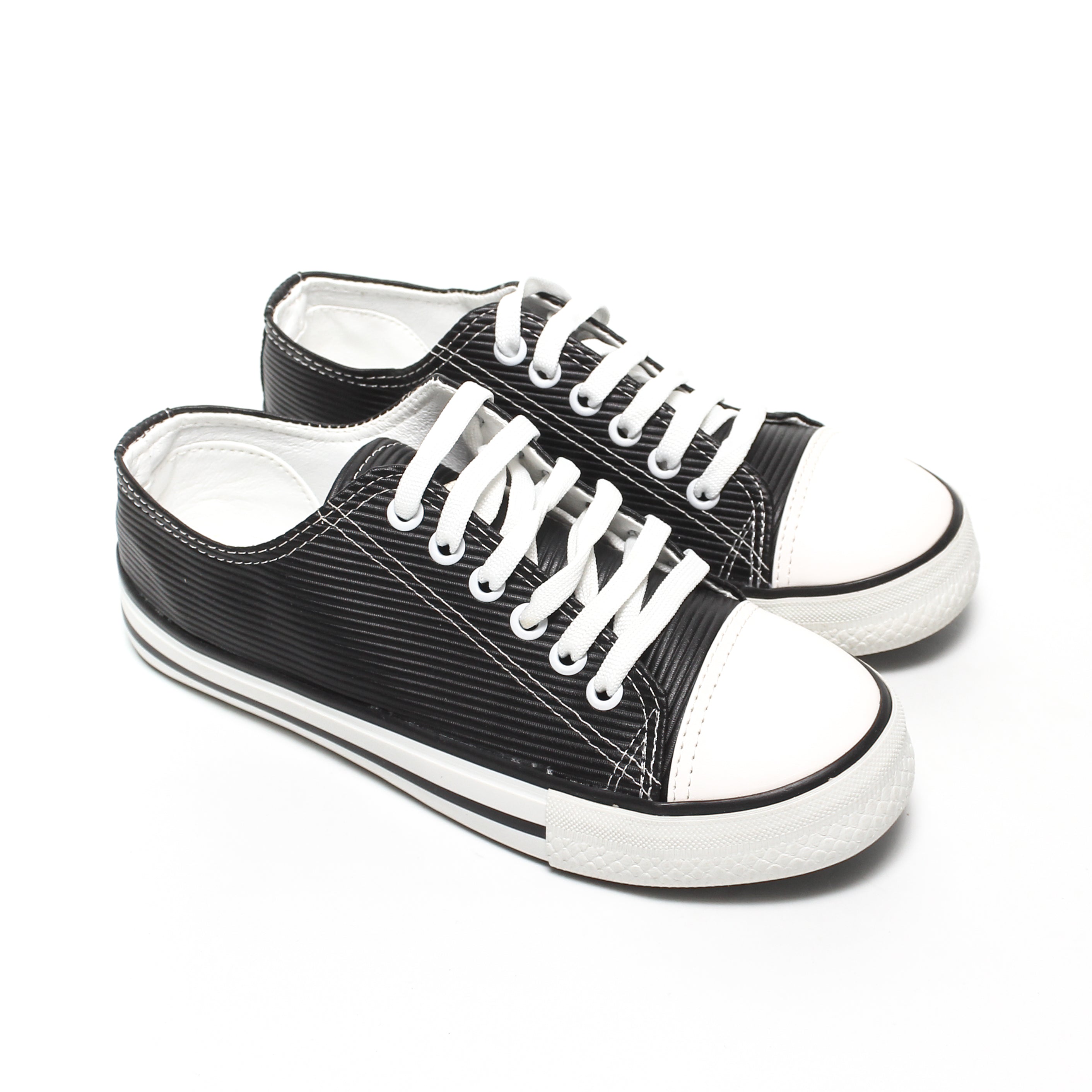 Ribbed Lace-Up Casual Sneakers – Black