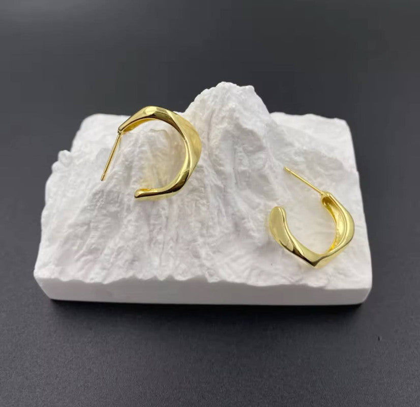 Elegant Gold Rings with Unique Magical Designs