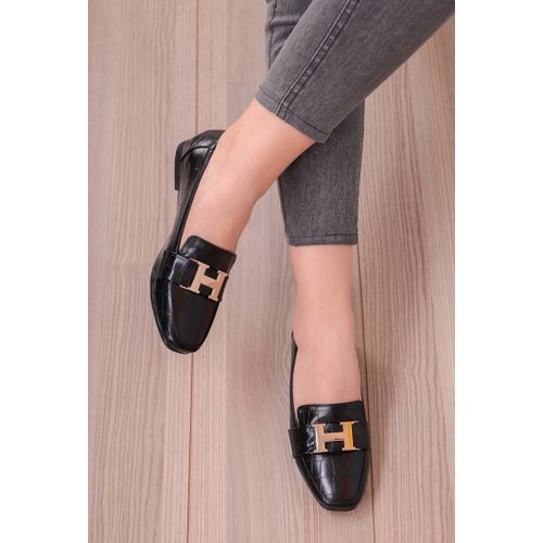 Faux Leather Croc Pattern Loafers – Black
