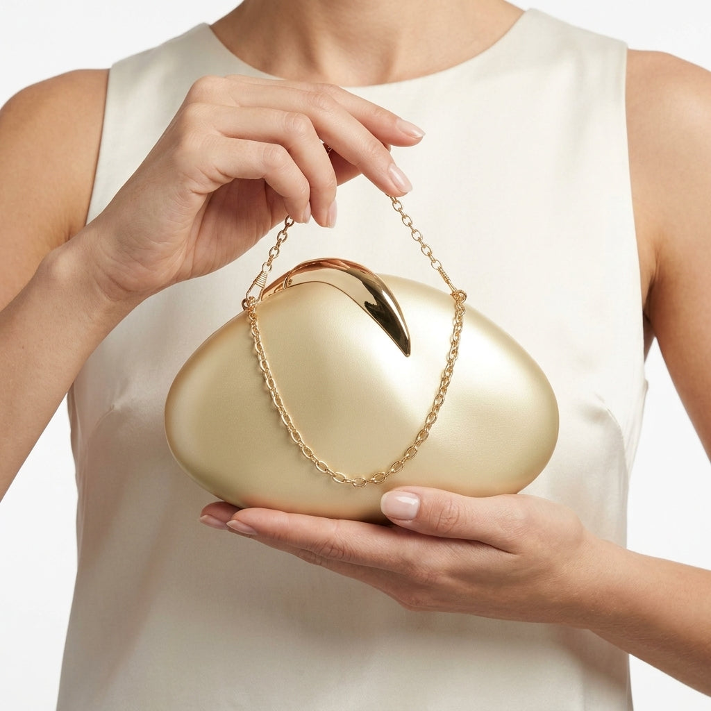 Sculptural Pebble Gold-Tone Clasp Evening Clutch – Gold