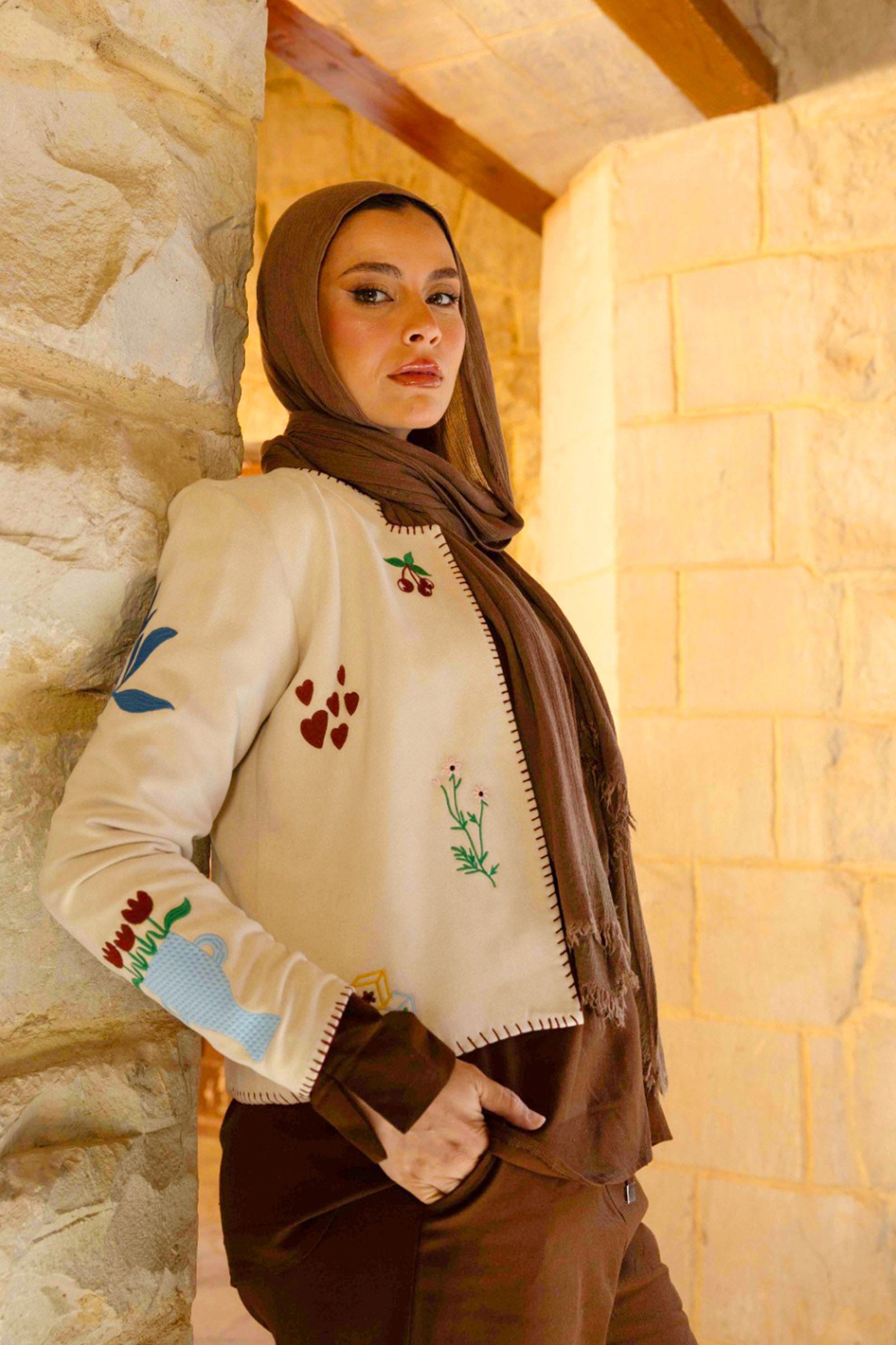 Embroidered Cropped Cardigan – Ivory