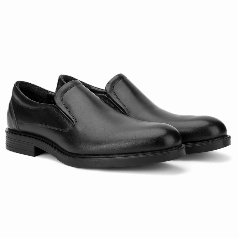 Classic Slip-On Moc Toe Loafers – Black