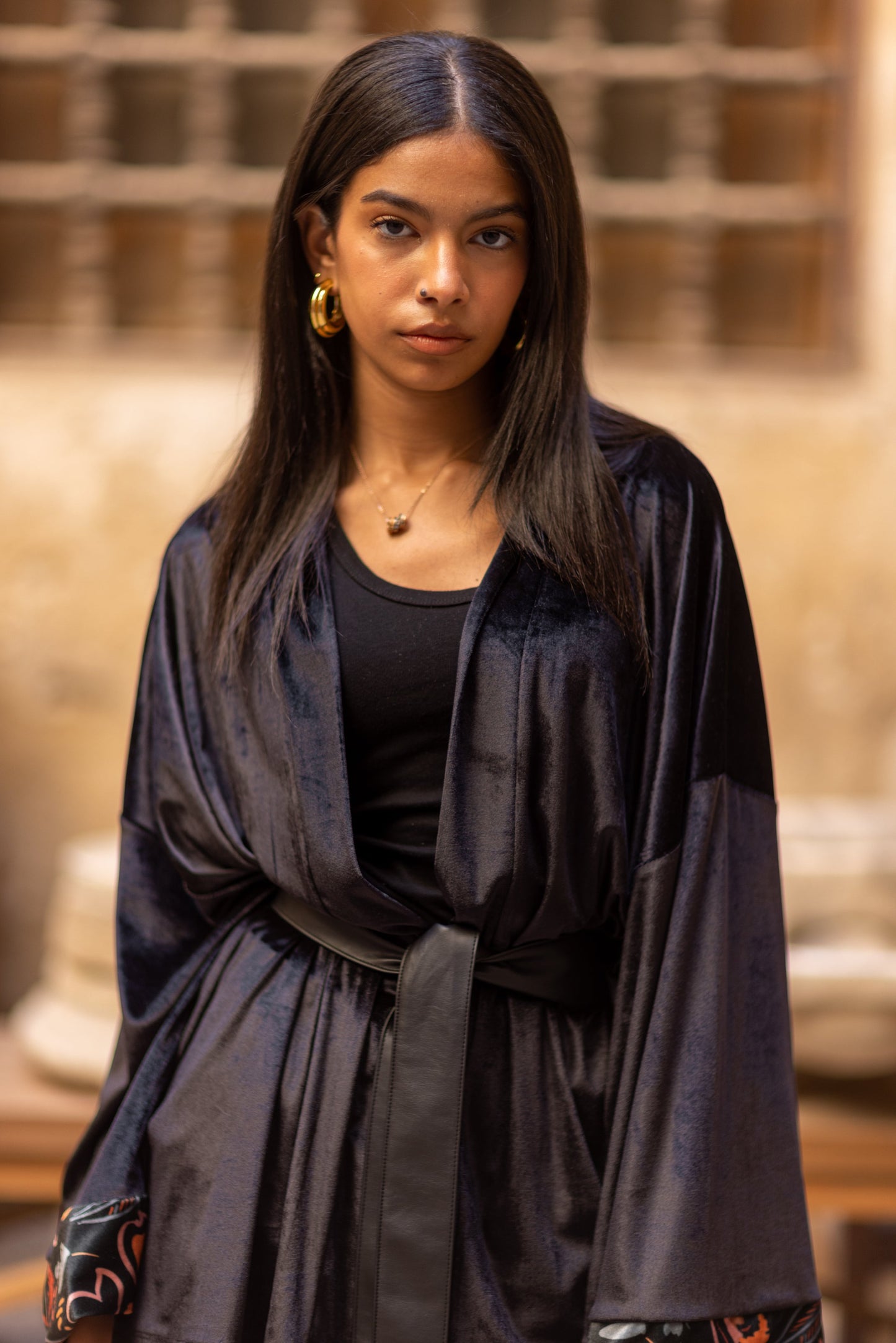 Velvet Short Kimono Floral - Black