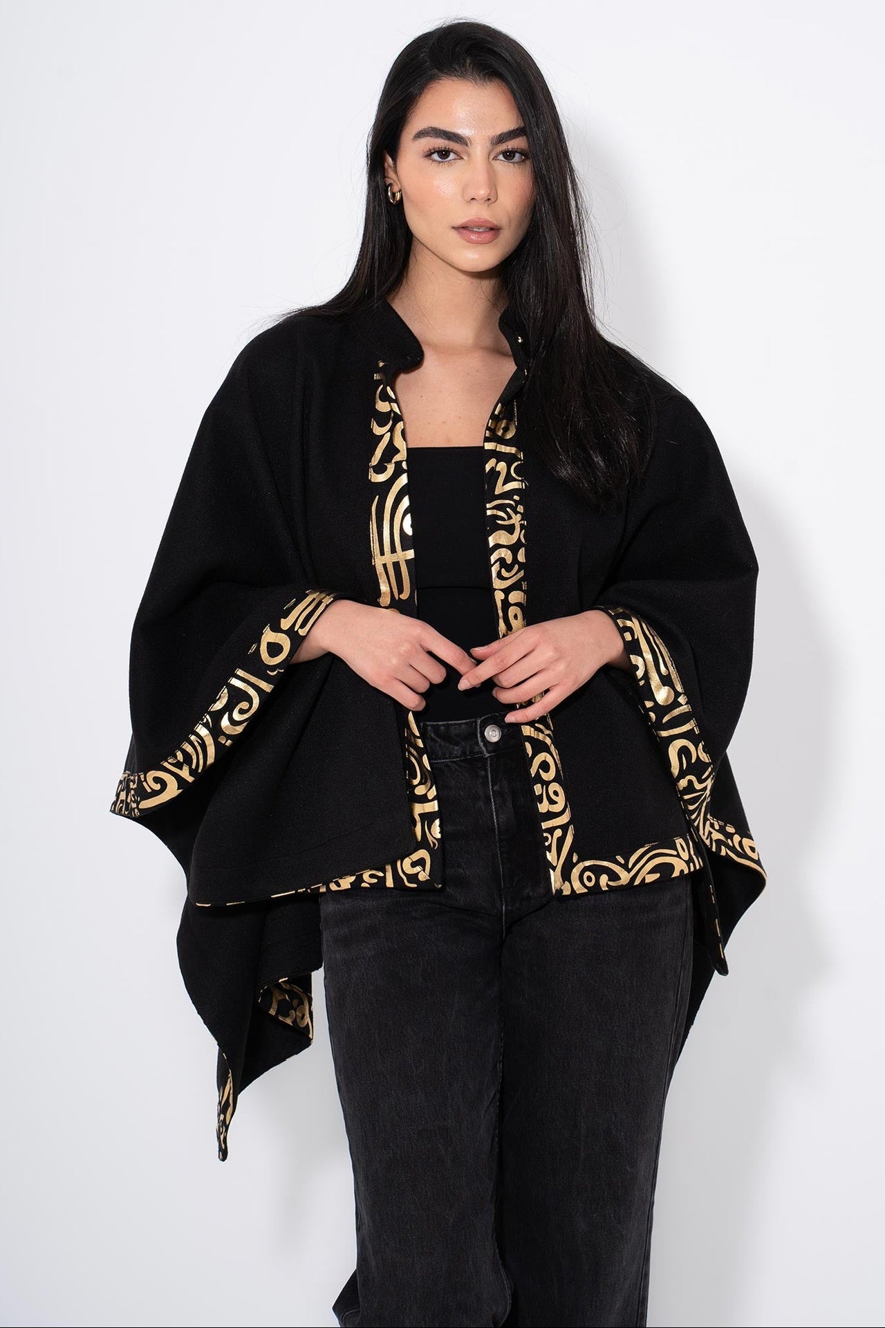 Gokh Malhafa with Arabic Trim - Black
