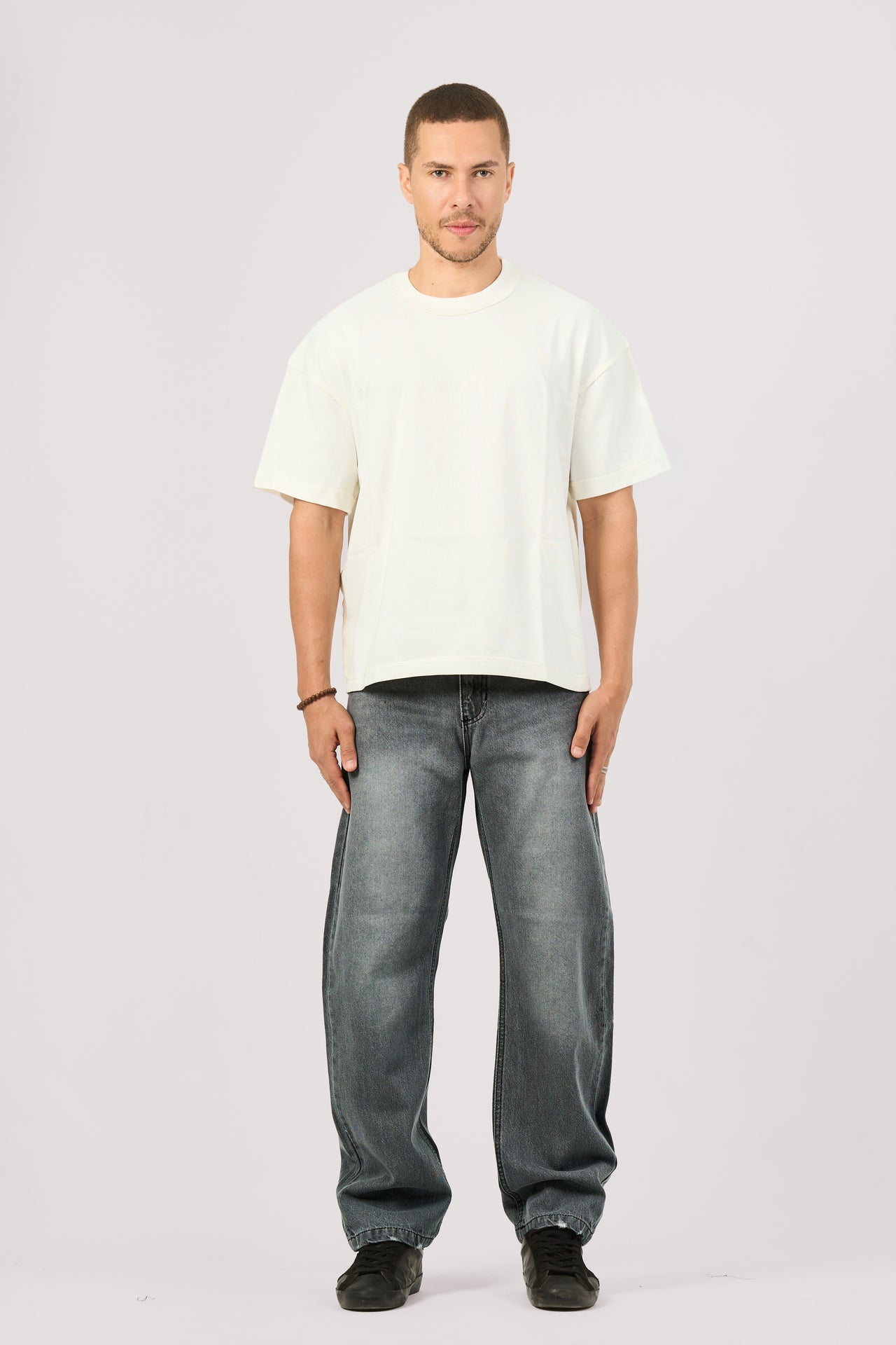 GREY REGULAR JEANS