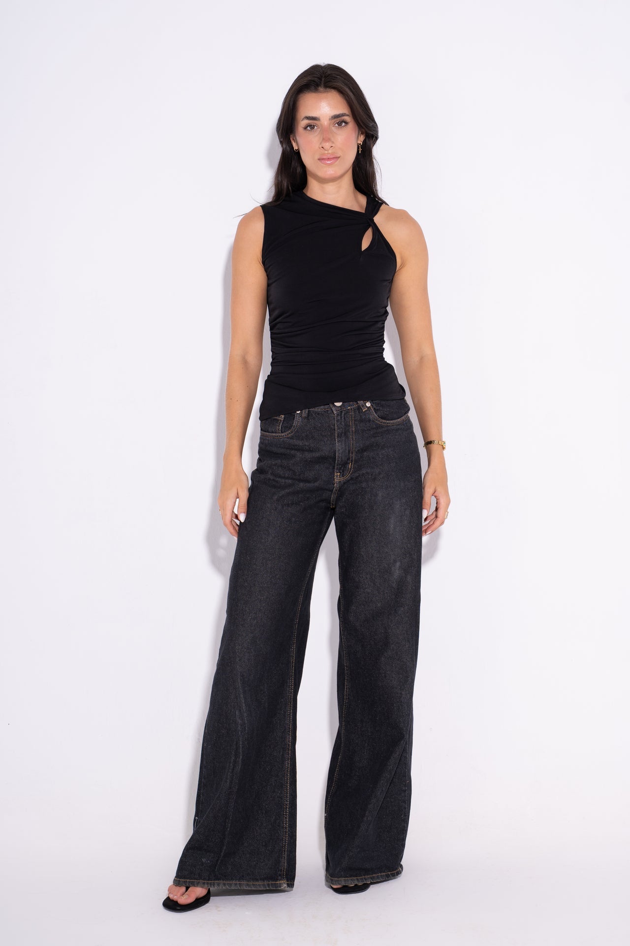 The Mila Daily Top - Black