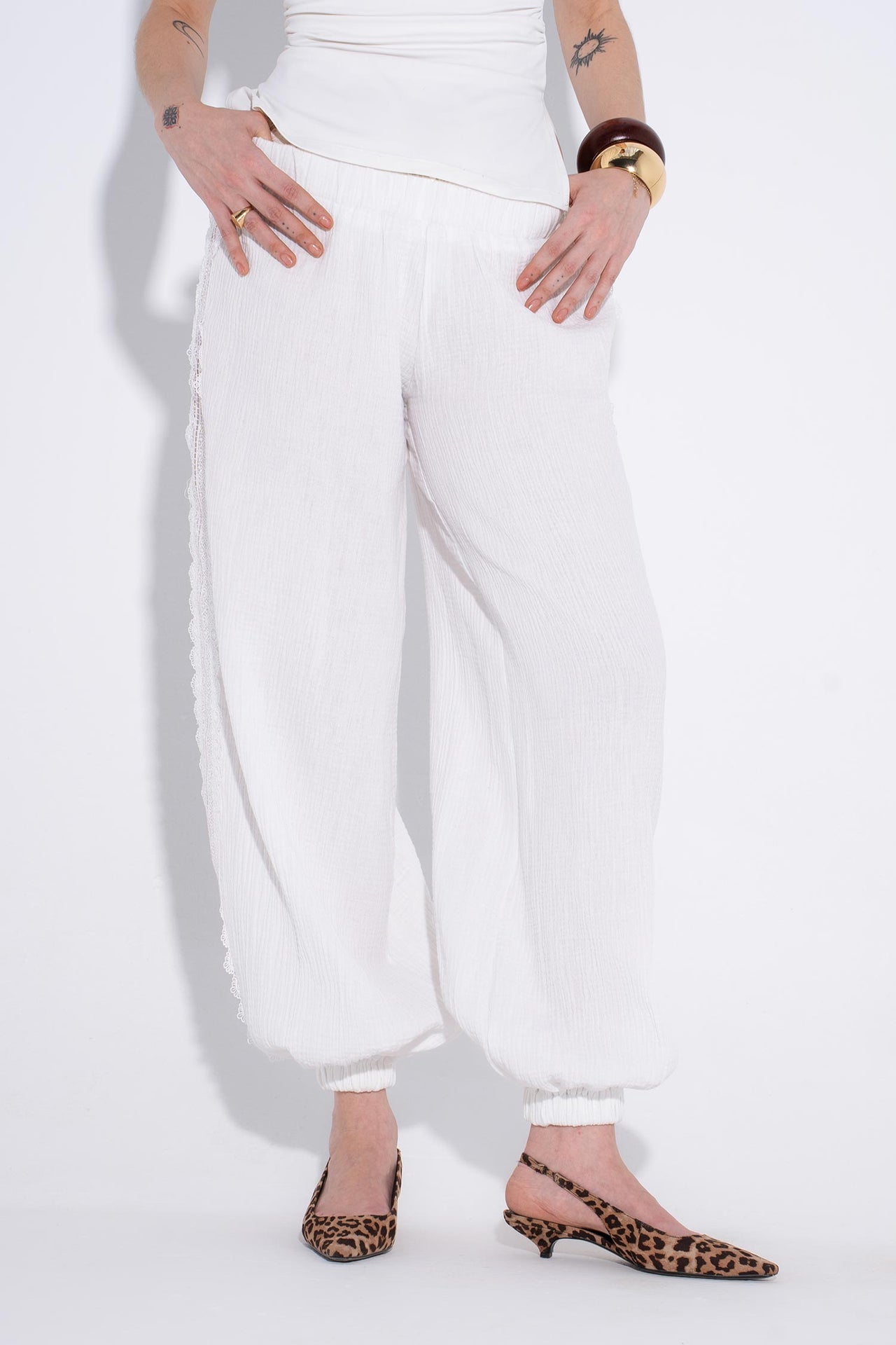 Lace Side Detail Linen Pants – White