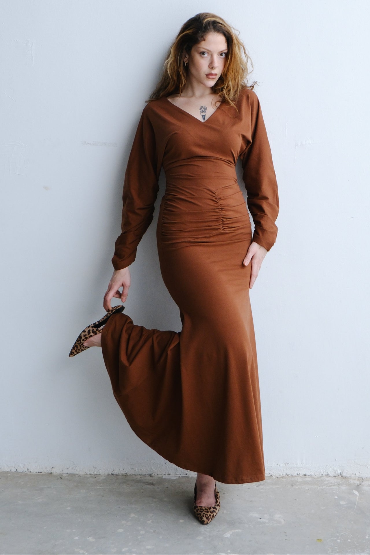 Ruched V-Neck Bodycon Maxi Dress – Brown