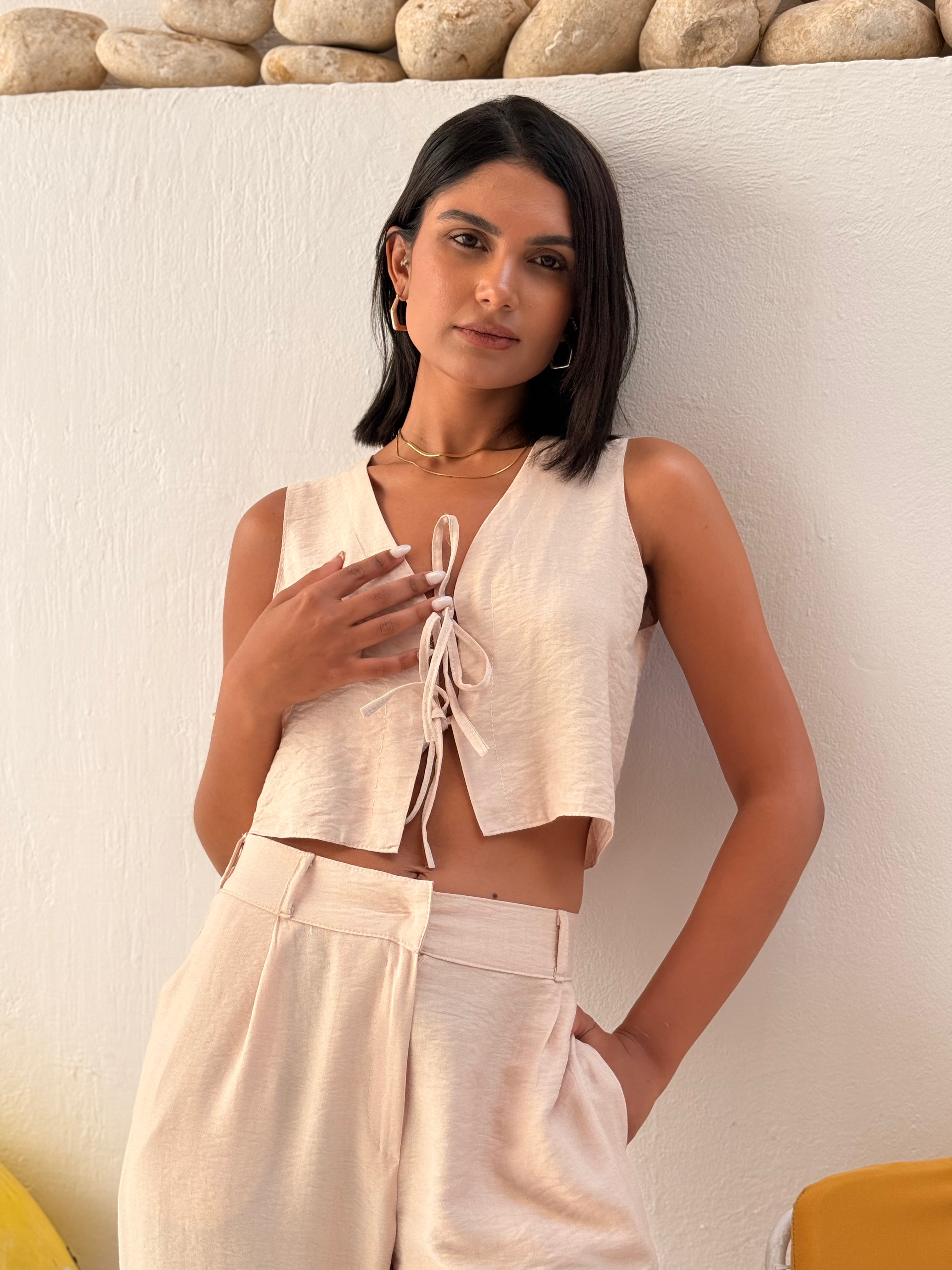 Solid Tie-Front Linen Crop Top – Beige