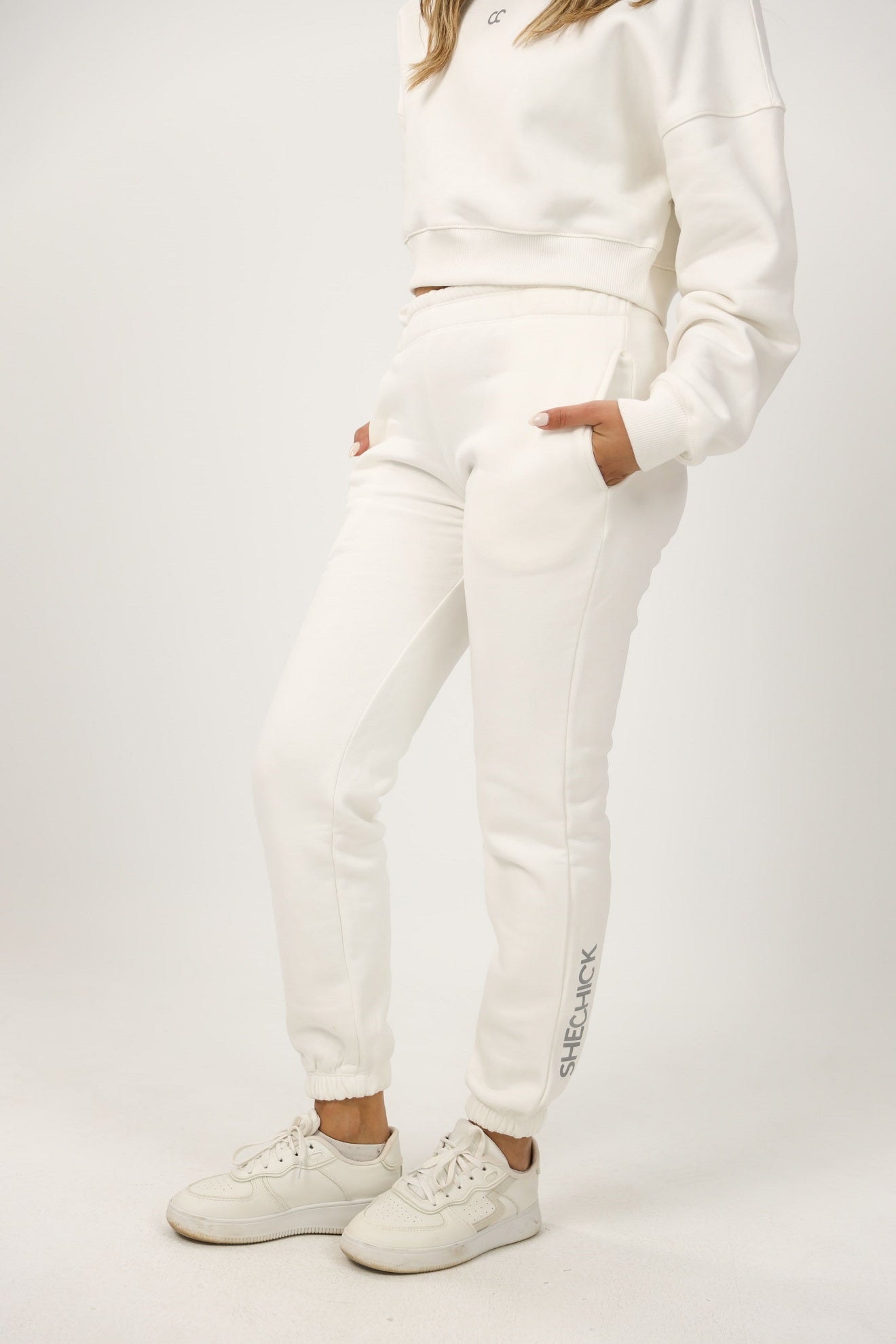 Milton Regular Fit Sweatpants – White