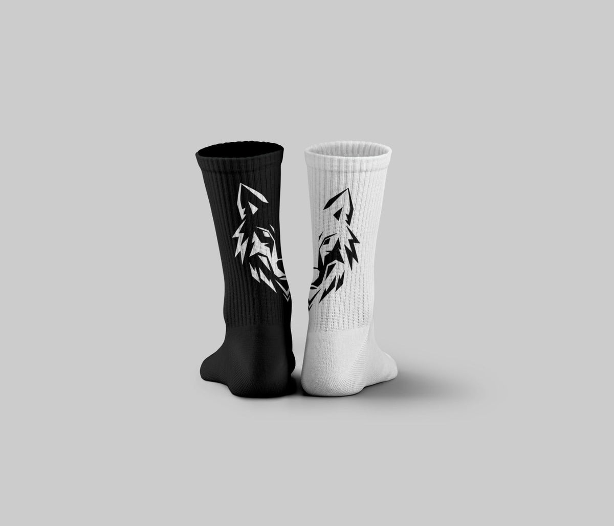 WOLF WHITE BLACK