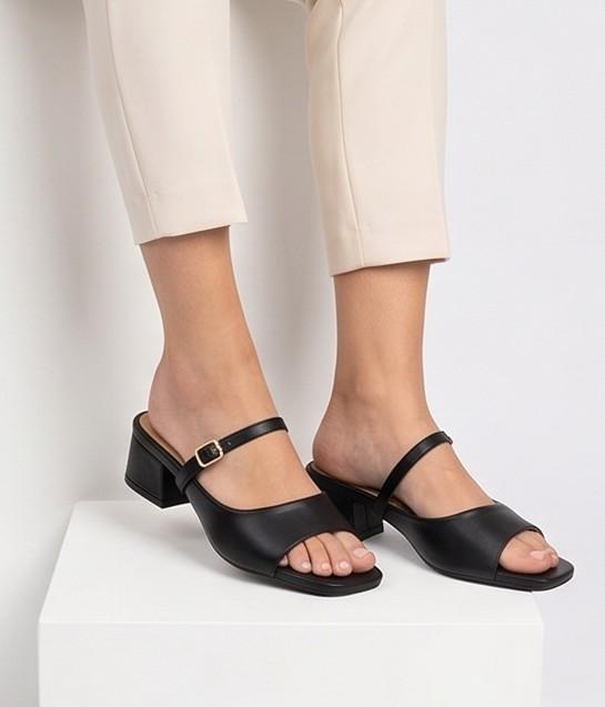 Solid Buckle Strap Heel Sandal – Black (1607)