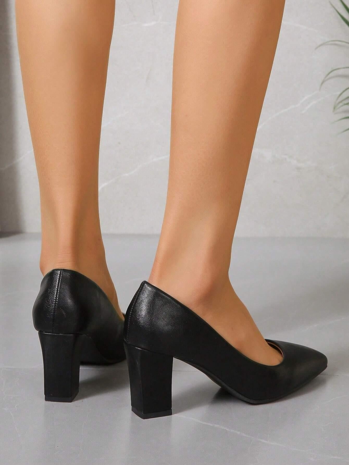 Leather Solid Pumps - Black