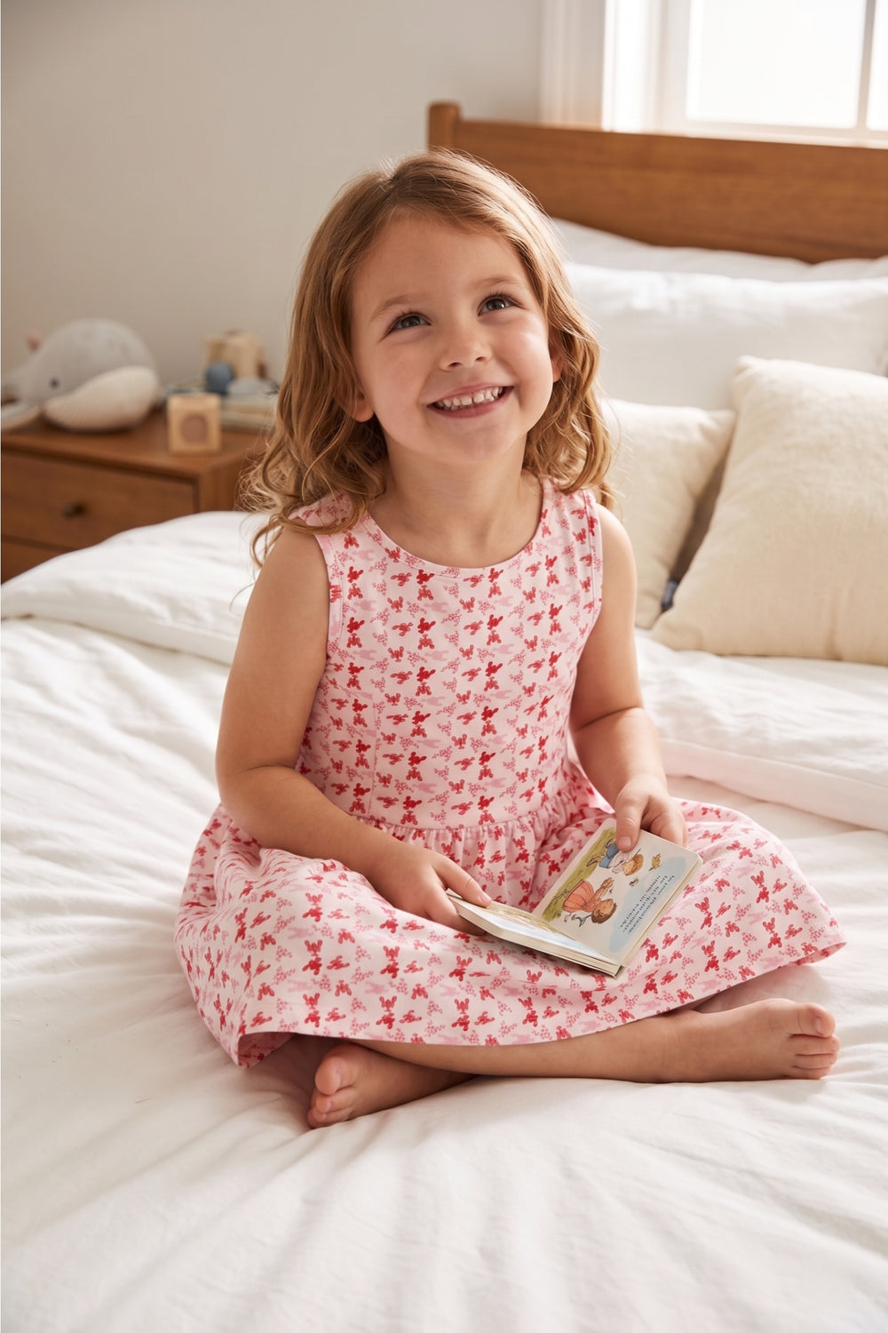 Lobster Print Sleeveless Nightgown – White
