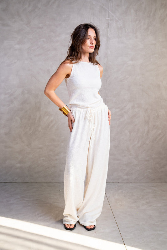 Textured Sleeveless Top – Off White
