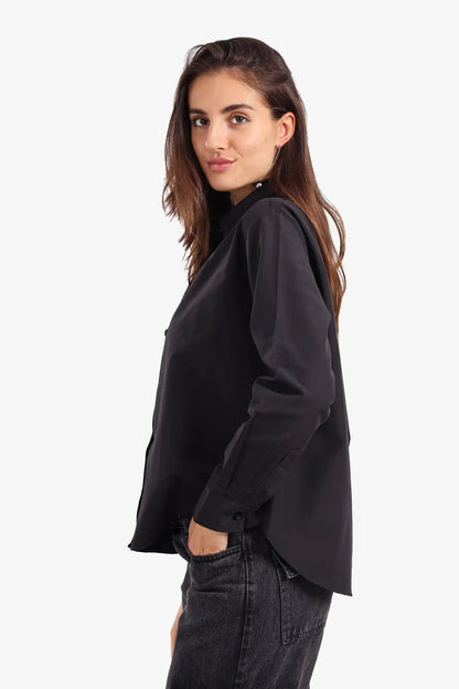 Poplin Solid Asymmetric Hem Shirt – Black