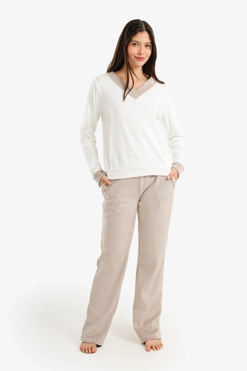 Velvet Contrast-Trim Pajama Set – White & Beige