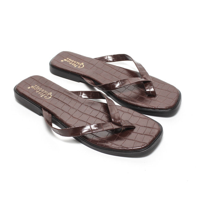 Crocodile Texture Toe-Post Slippers - Brown