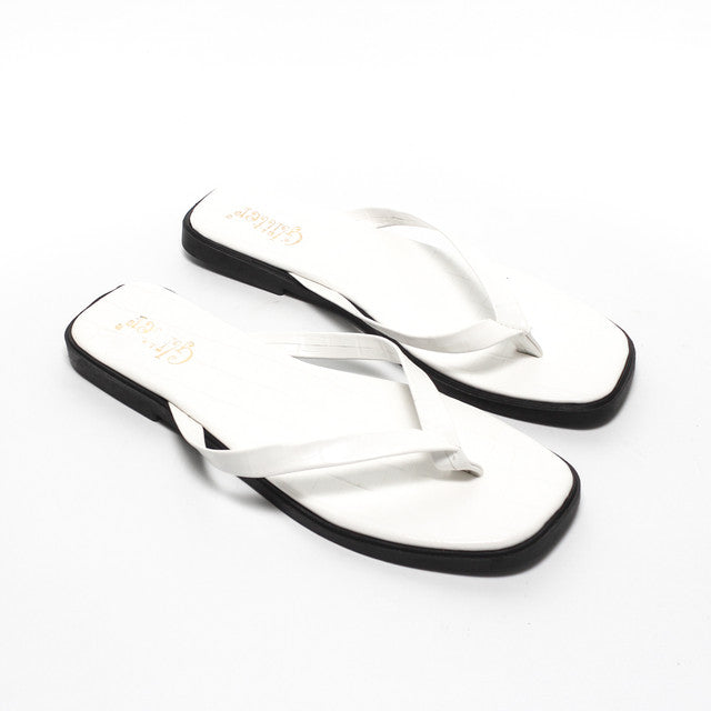 Crocodile Texture Toe-Post Slippers - White