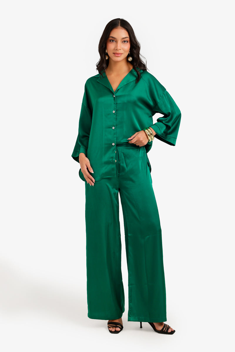 Solid Contrast-Button Satin Set – Emerald Green