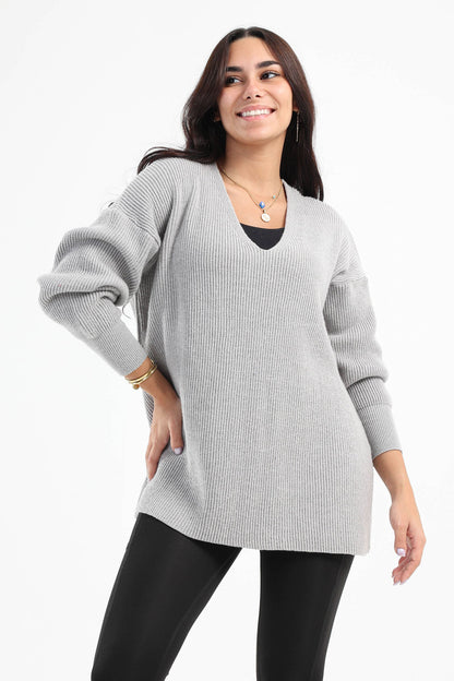 Deep V-Neckline Pullover - Grey