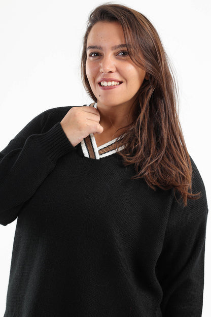 Lounge Pullover with Striped Neck