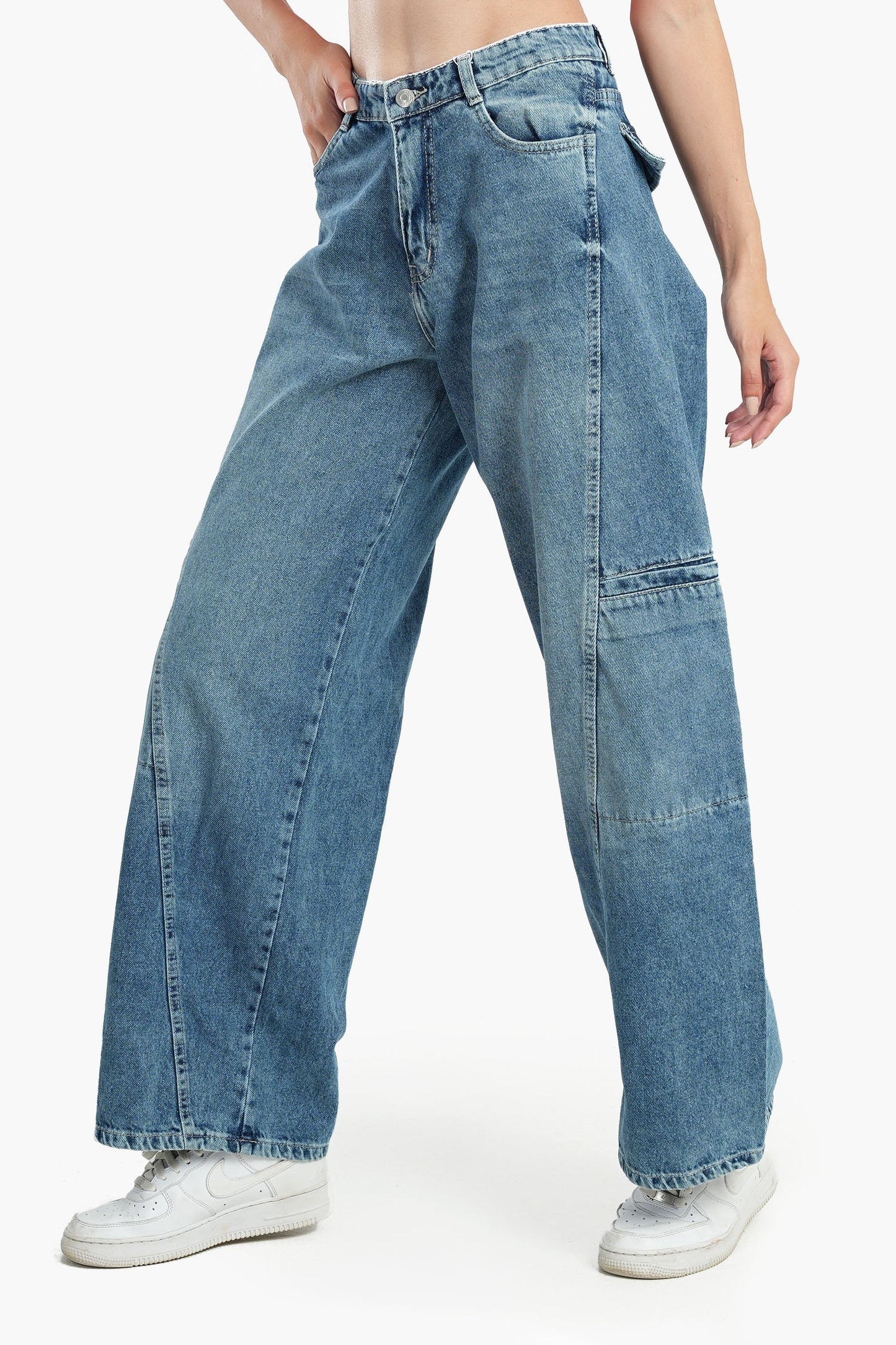 Jeans in Back Flap Pockets