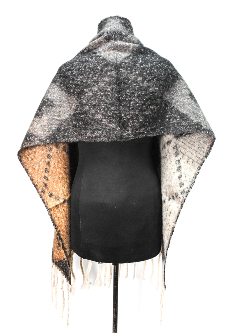Faux Fur Colorblock Fringed Shawl - Multicolor