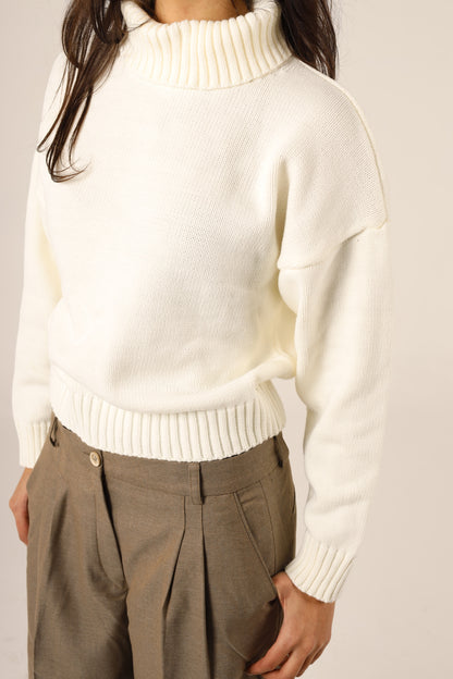 Turtle Neck Wool Pullover