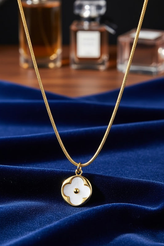 Stainless Steel Shell Flower Pendant Necklace – Gold