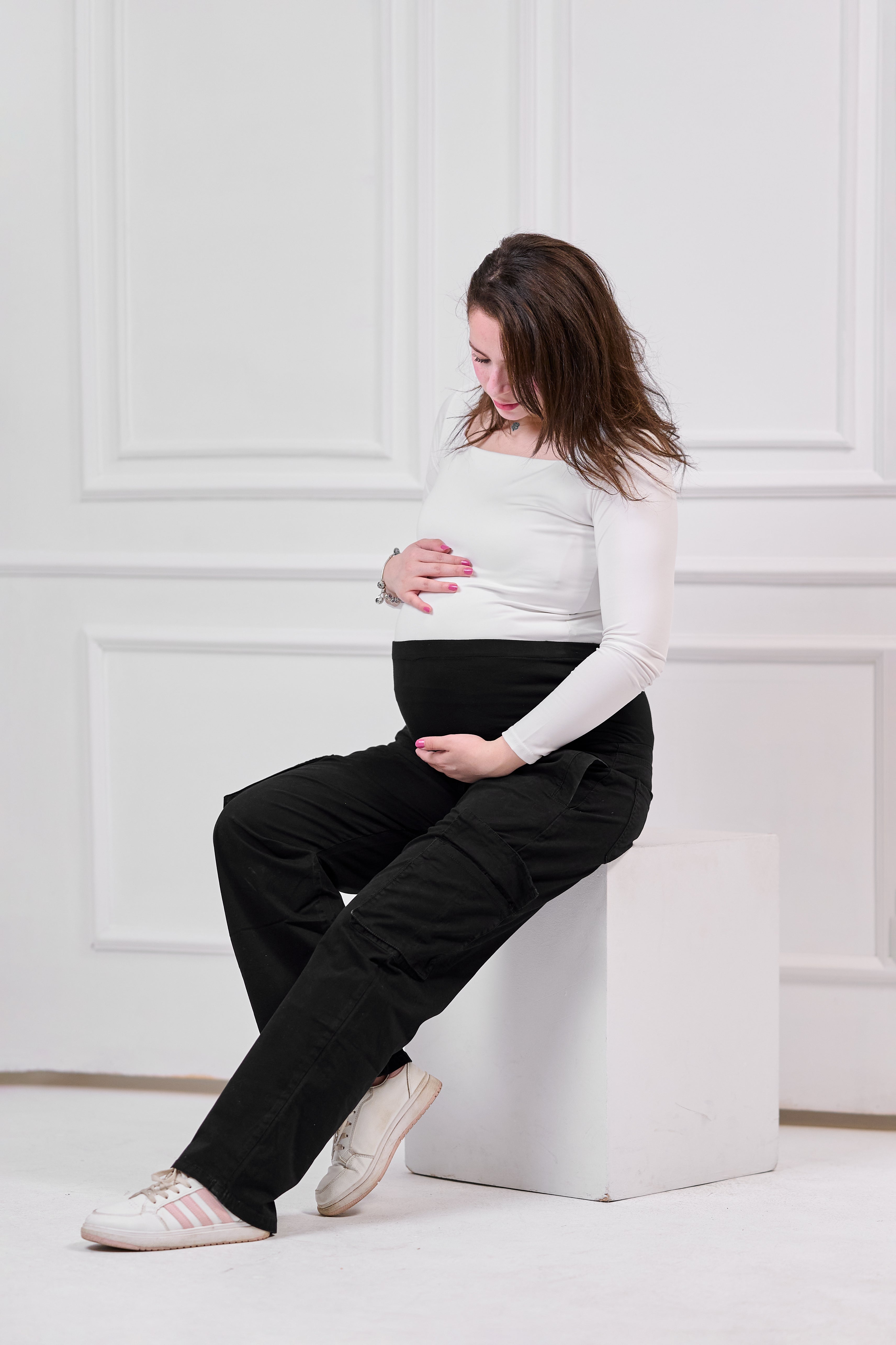 Gabardine Maternity Cargo Pants - Black