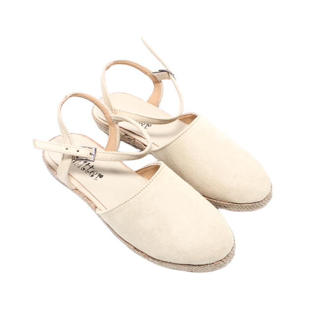 Casual Closed-Toe Sandals - Beige