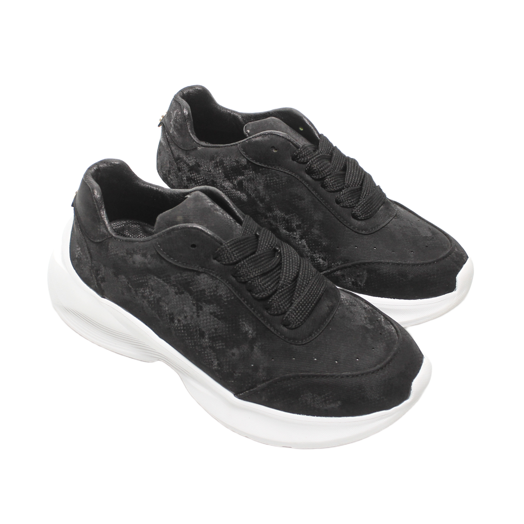 Distressed Lace-Up Casual Sneakers – Black