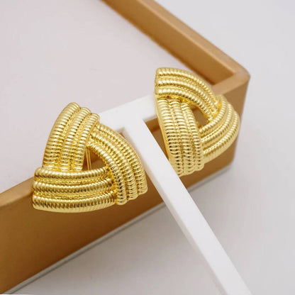 Innovative 3D Earrings with Eye-Catching Design