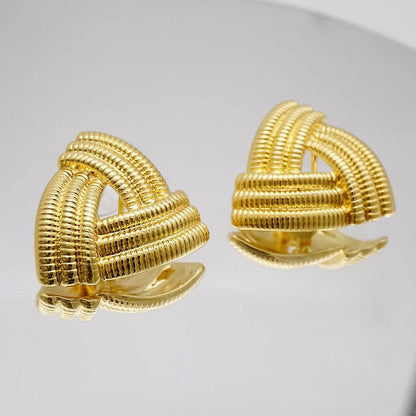 Innovative 3D Earrings with Eye-Catching Design