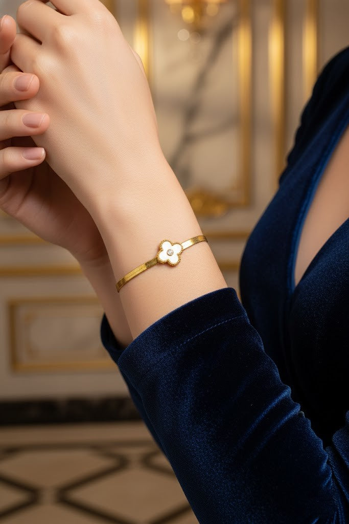 Stainless Steel Snake Chain Clover Charm Bracelet – Gold
