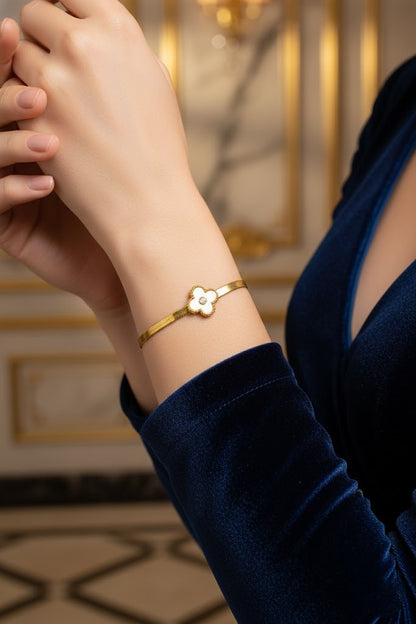 Stainless Steel Snake Chain Clover Charm Bracelet – Gold