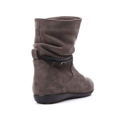 Oval Toecap Shape Suede Boots