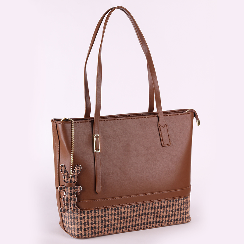 Shoulder Bag With Checkered Patterned