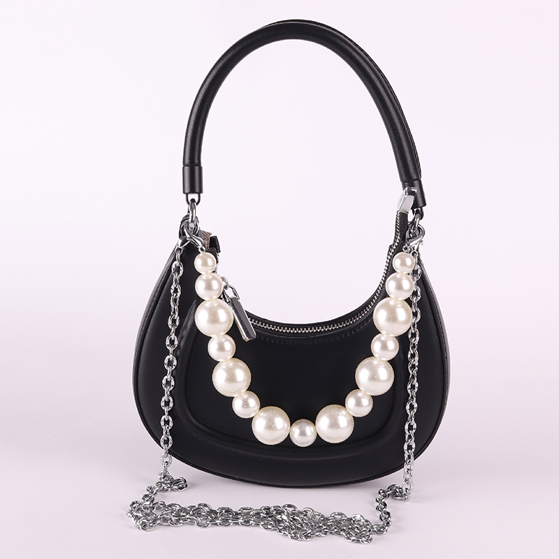 Pearls Chain Shoulder Bag