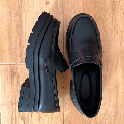 Massivo Classic Black Loafers