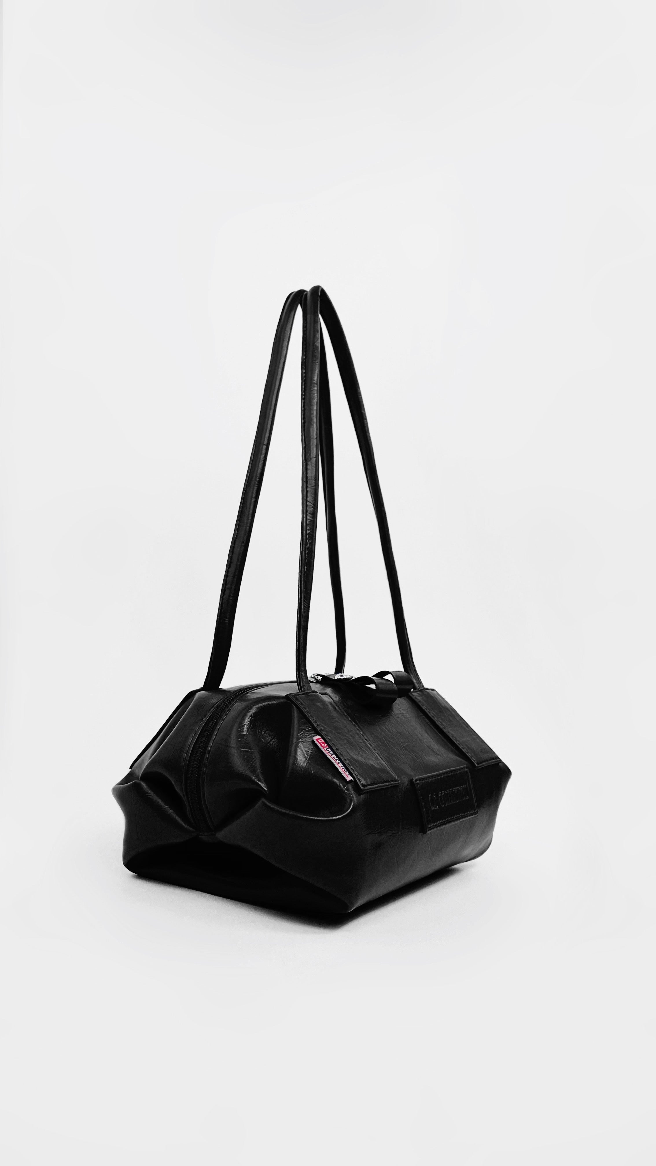Minimalist Shoulder Bag - Black
