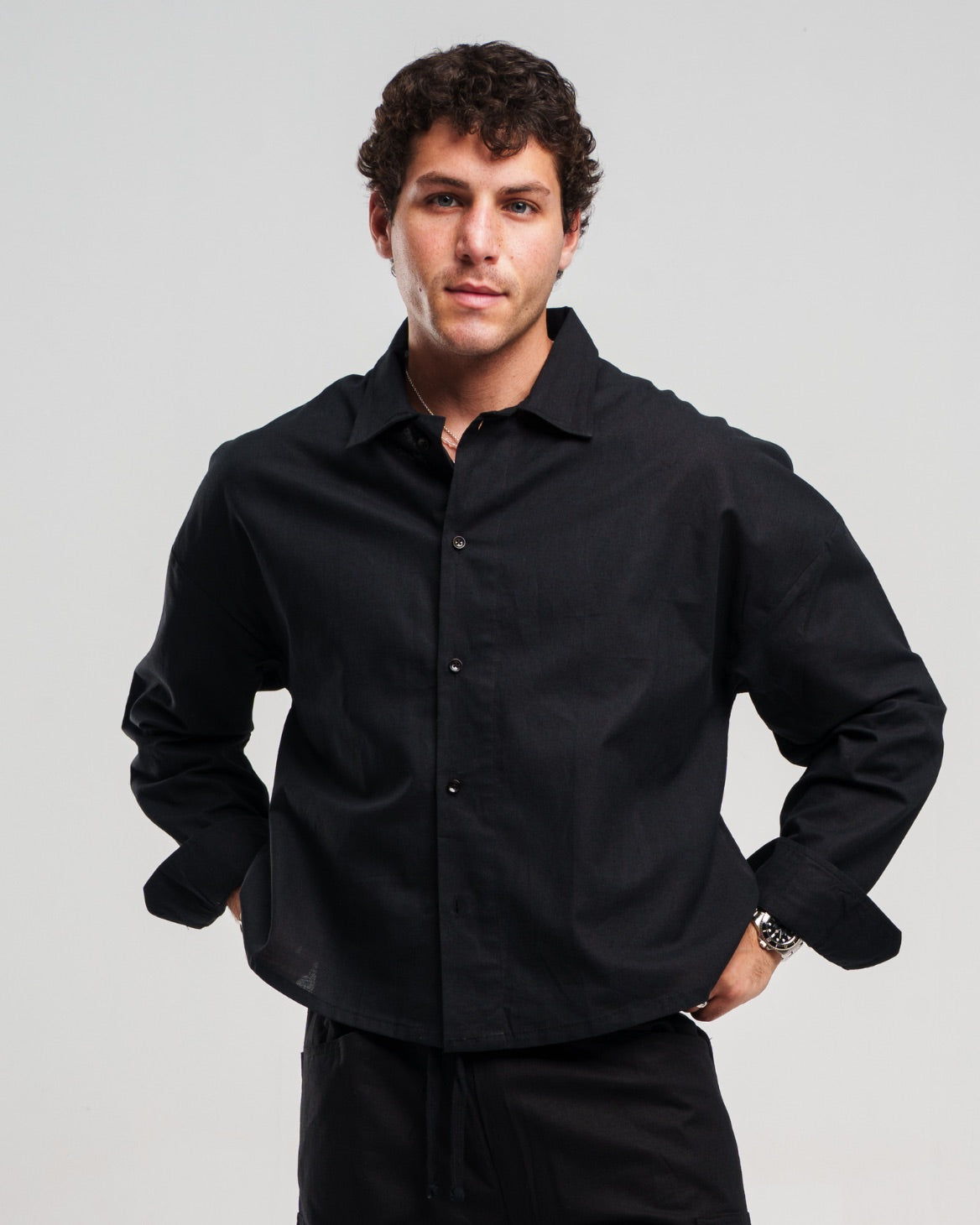 Linen Long-Sleeve Button-Up Shirt – Black
